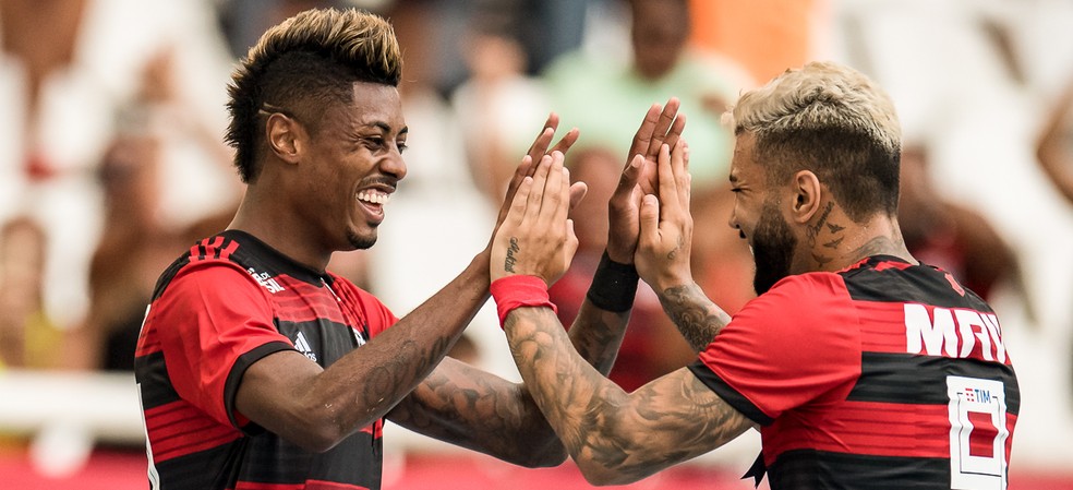 Bruno Henrique e Gabigol: parceria desde os tempos de Santos — Foto: Jorge R Jorge/BP Filmes