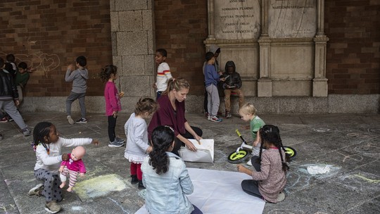 Na Itália, alunos ensinam a integrar imigrantes: os nascidos fora e os 'italianos estrangeiros'