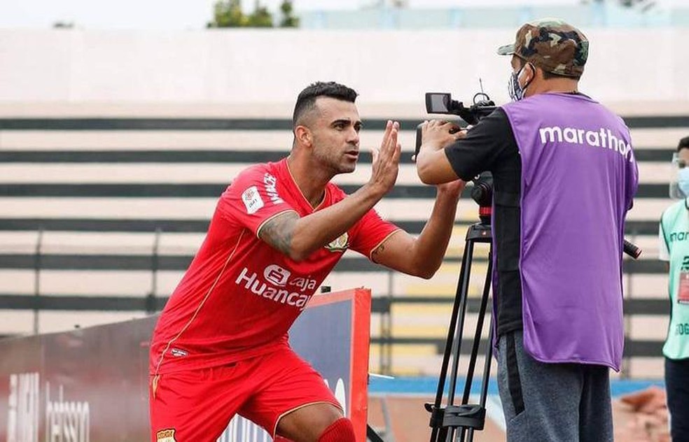 Rival do Corinthians vê confronto com Timão como oportunidade para abrir portas no Brasil