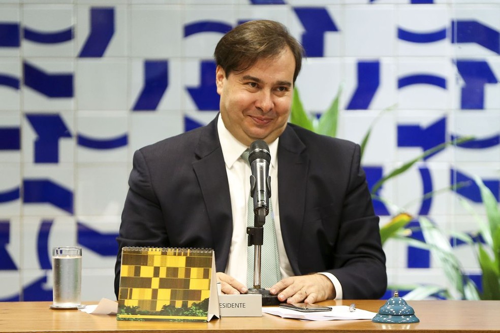 Quem E Que Vai Querer Investir Em Um Pais Desse Afirma Maia Sobre Revelacoes De Janot Politica Valor Economico
