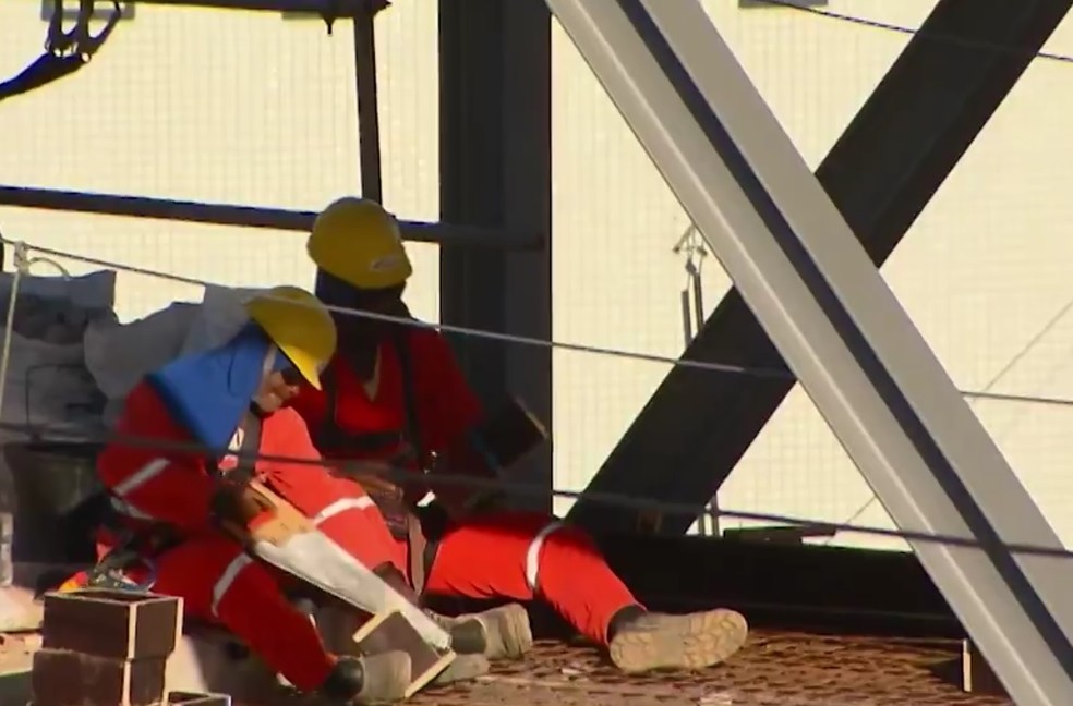 Construção civil é um dos setores com saldo positivo  — Foto: Reprodução/TV Bahia 