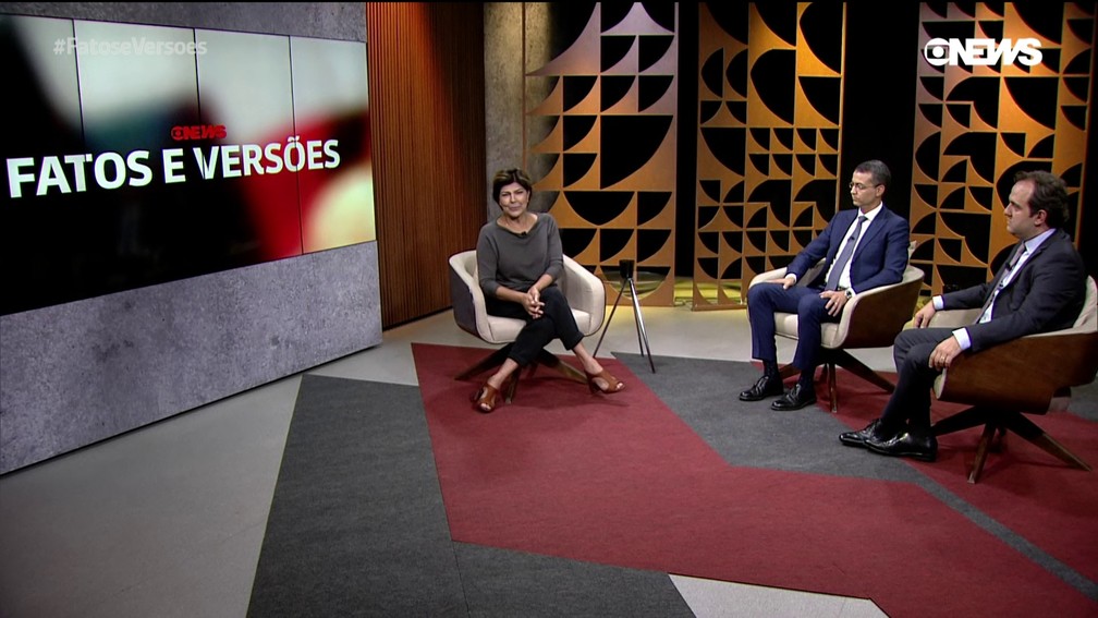 Cristiana Lôbo durante a apresentação de seu programa Fatos e Versões, na GloboNews — Foto: GloboNews