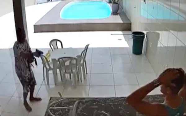 Video Flagra Assalto Que Terminou Com Pm Morto Em Espaco De Eventos De Feira De Santana Assista Bahia G1