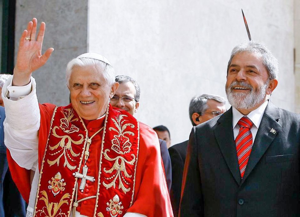 O papa emérito Bento XVI e o ex-presidente Lula, em 2007 — Foto: Ricardo Stuckert/Divulgação Lula
