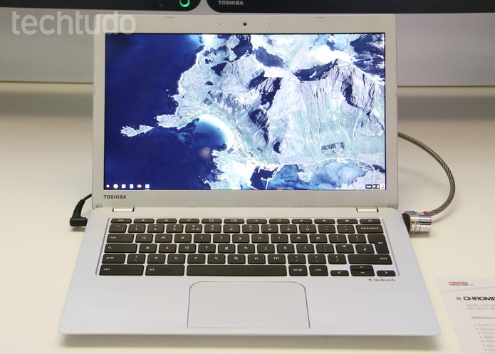 Chromebook 2 da Toshiba vem com processador Intel Celeron (Foto: Fabr?cio Vitorino/TechTudo)