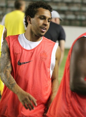 Se marcar, posso dedicar à torcida do Flu, diz Nem sobre duelo com o Fla