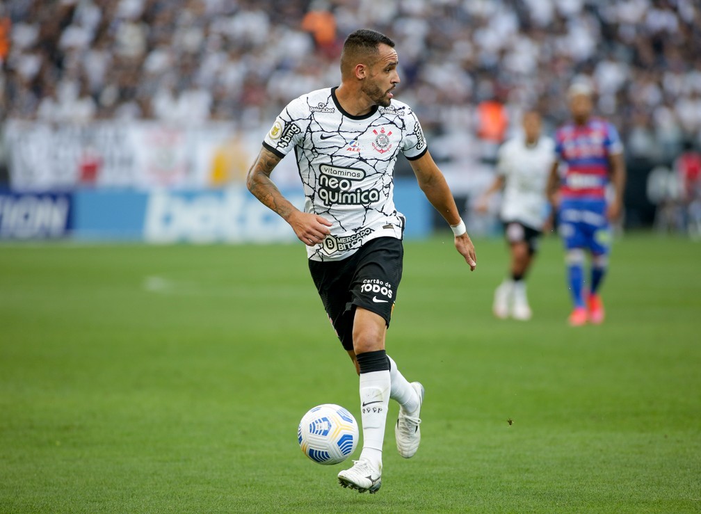 [ANÁLISE] Para bem e para mal, vitória sobre Fortaleza tem dedo de Sylvinho