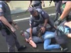 Polícia atira bombas em manifestação do MTST na Avenida Paulista