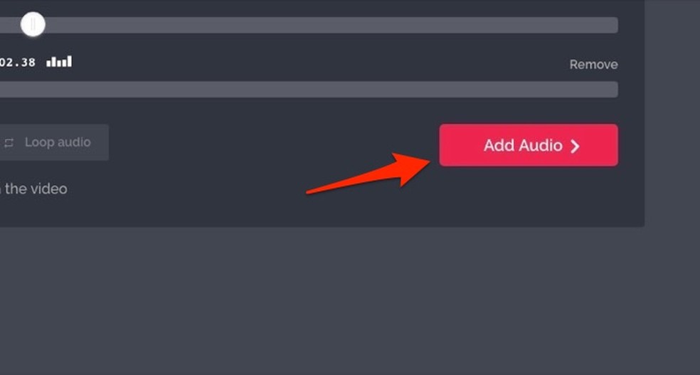 Ação para adicionar o áudio de um vídeo do YouTube como trilha sonora de outro vídeo usando o serviço online Kapwing — Foto: Reprodução/Marvin Costa