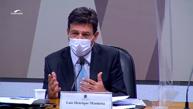 'Brasil não fez nenhum lockdown, Brasil fez medidas depois do leite derramado', diz Mandetta