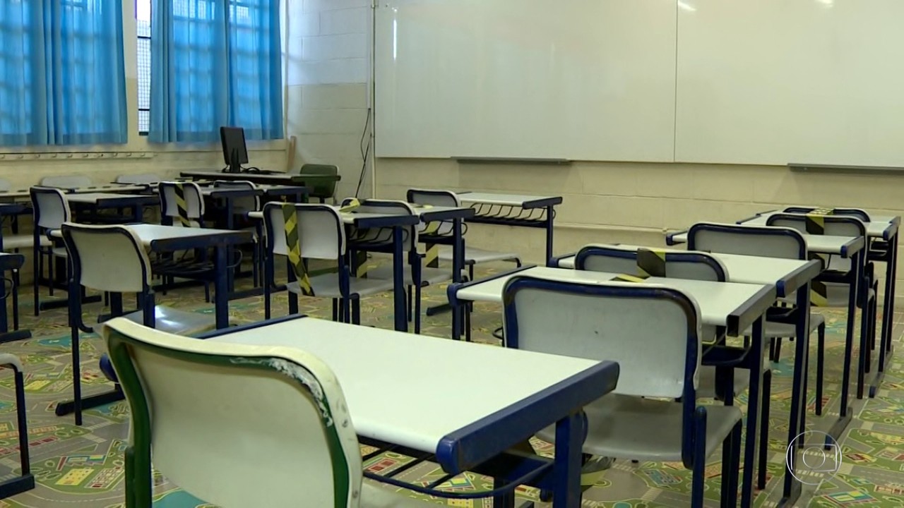 Escolas de São Paulo reabrem para atividades de reforço na terça-feira (8)