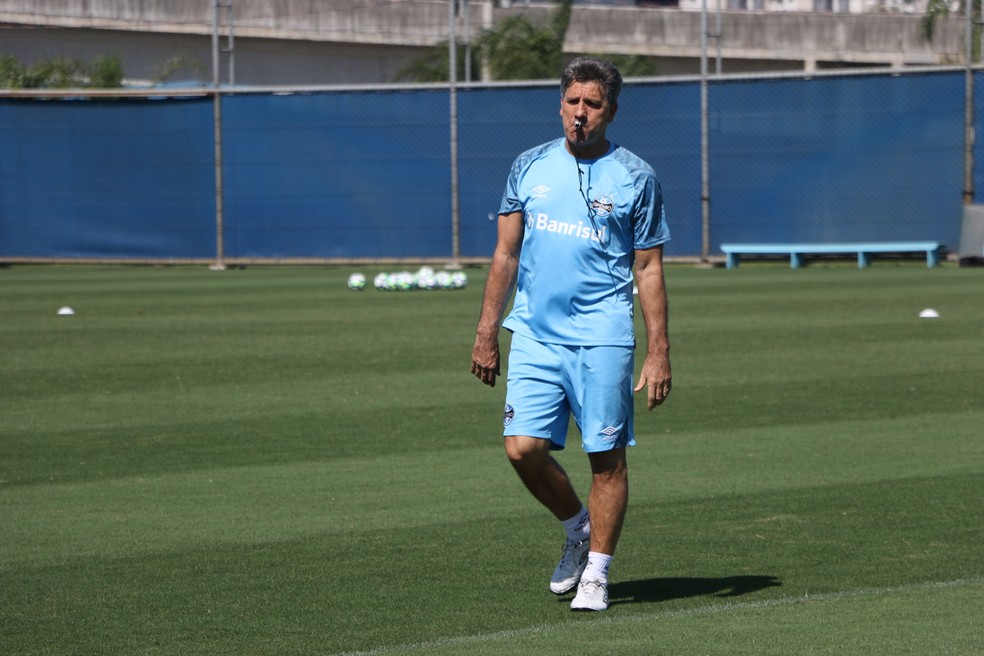 Grêmio deseja ter Renato Gaúcho por mais um ano como técnico — Foto: Beto Azambuja