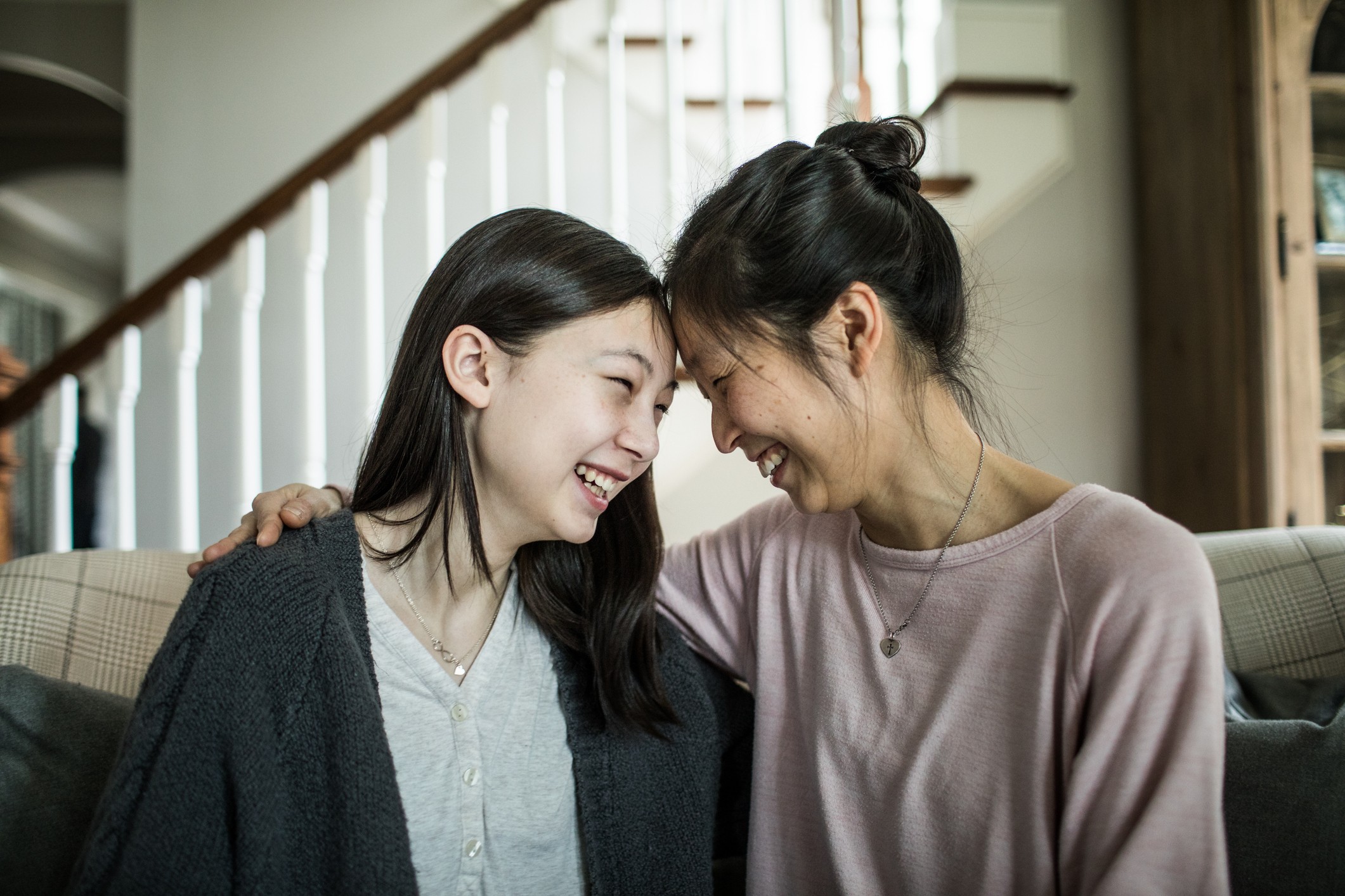 Construa uma relação saudável com os adolescentes através de diálogo e apoio (Foto: Getty Images)