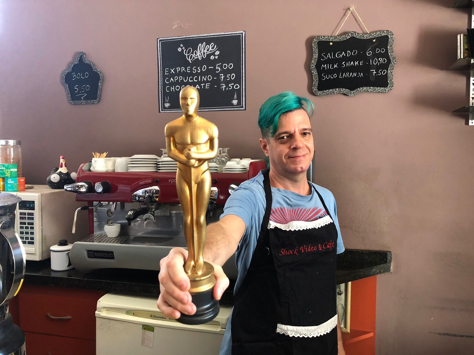 Sobrevivente, locadora de DVD do interior de SP oferece filmes vencedores do Oscar 'esquecidos' pelos streamings