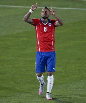 Vidal comemora gol do Chile (Foto: EFE/Paolo Aguilar)