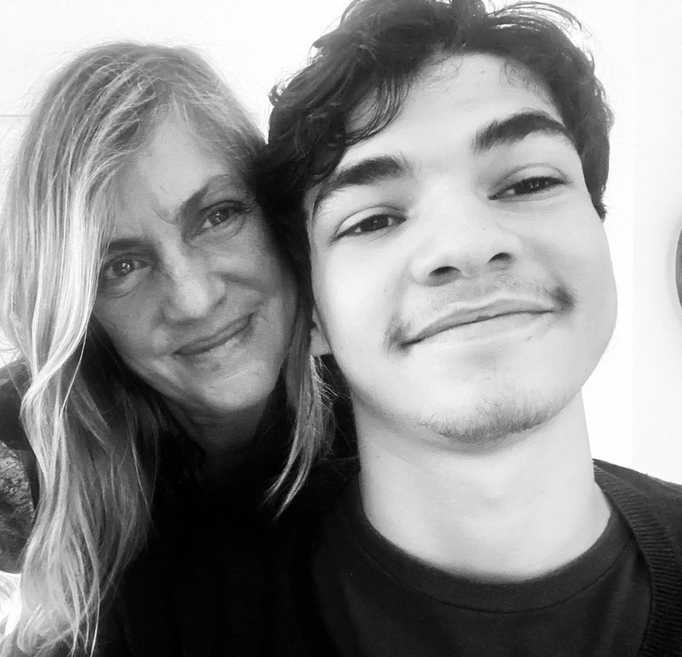 Carla Camurati com o filho — Foto: Reprodução/Instagram