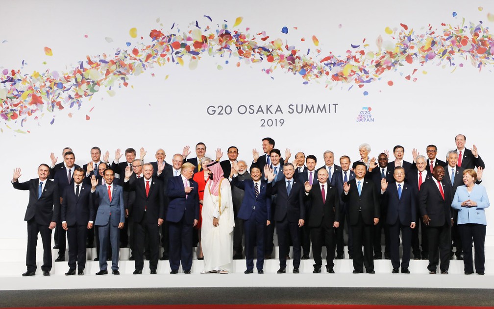 Líderes do G20 posam para foto tradicional em Osaka, no Japão — Foto: Ludovic Marin / AFP Photo