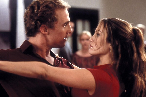 Jennifer Lopez e Matthew McConaughey em cena de O Casamento dos Meus Sonhos (2001) (Foto: Reprodução)