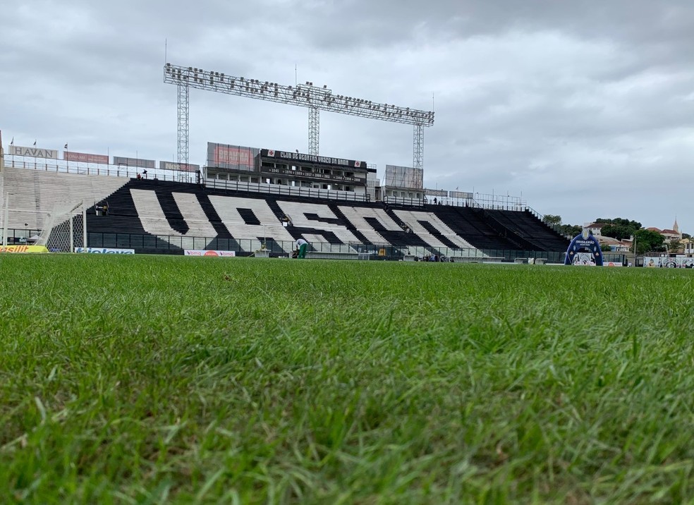 Vasco enfrenta o Londrina nesta quarta, em S�o Janu�rio, pela S�rie B � Foto: Andr� Dur�o/ge 