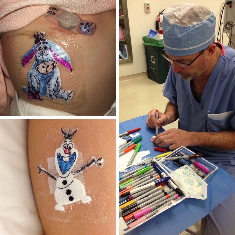 Médico cirurgião faz curativos com desenhos animados nas crianças (Foto: Cortesia Akron Children's Hospita)
