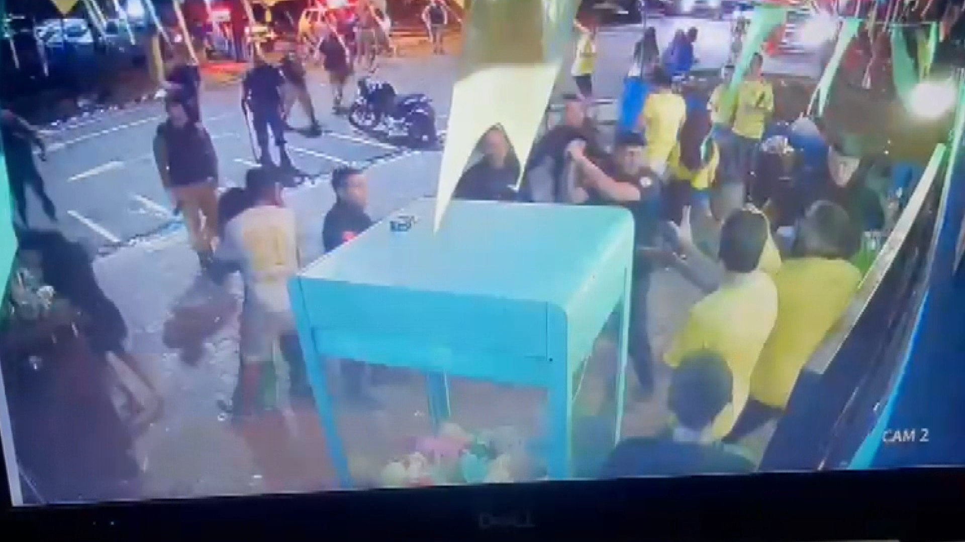 VÍDEO: polícia usa balas de borracha e spray de pimenta para dispersar torcedores após jogo do Brasil; PM diz que excessos serão apurados
