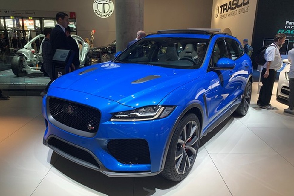 Jaguar Land Rover Confirma F Pace Svr Em Outubro E Novo Discovery Sport Nacional No Inicio De Carros Autoesporte