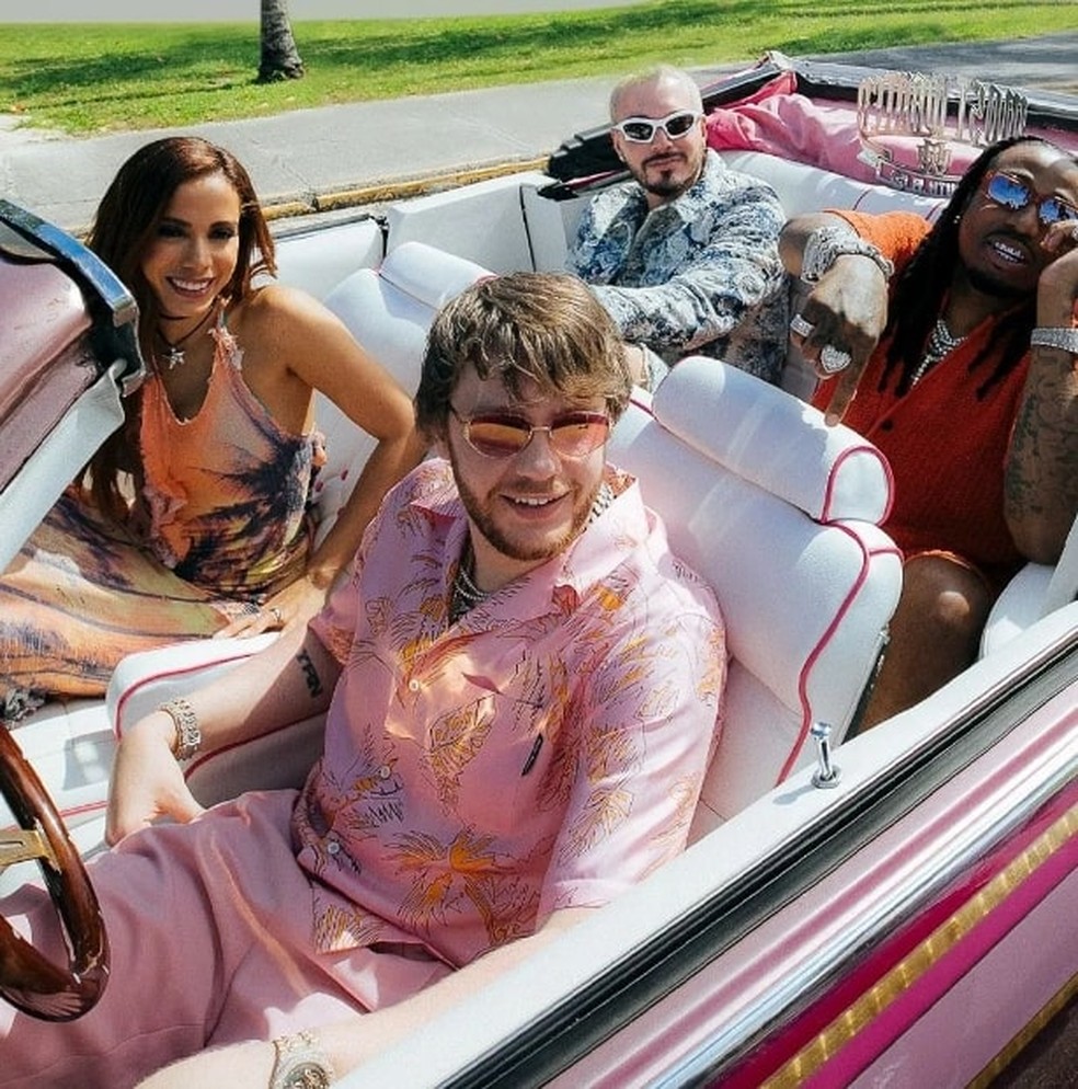Murda Beatz, Anitta, J.Balvin e Quavo no clipe do single "No más" — Foto: Reprodução/Instagram