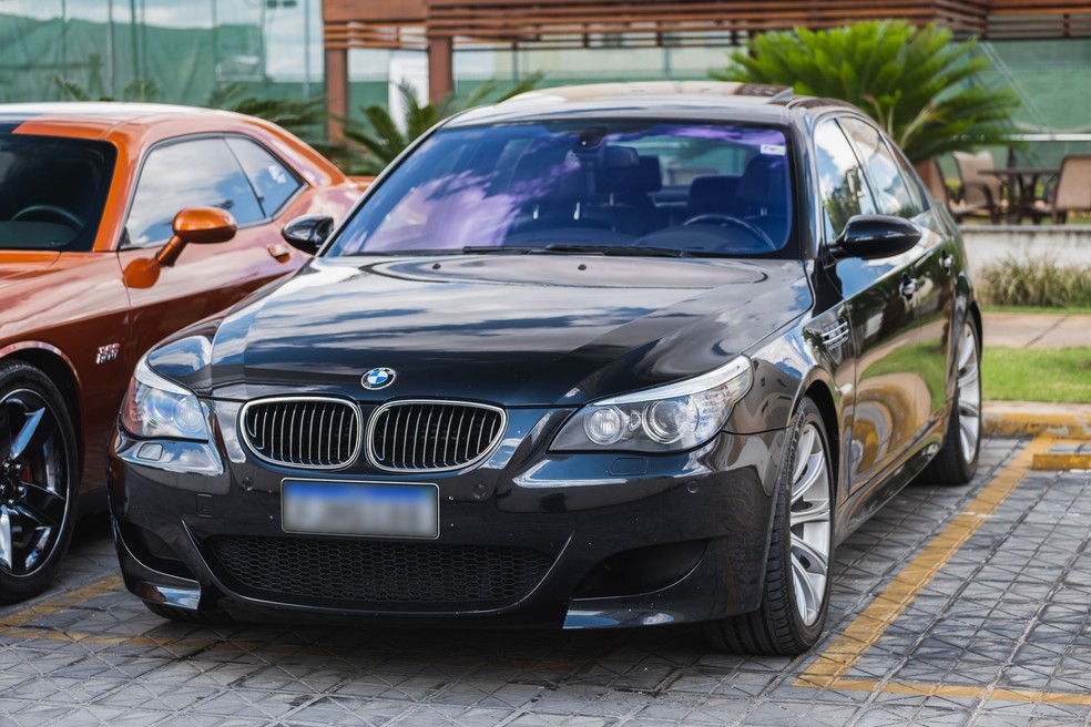 O BMW tem motor V10 5.0 de 507 cv — Foto: Bruno Castro/Autoesporte