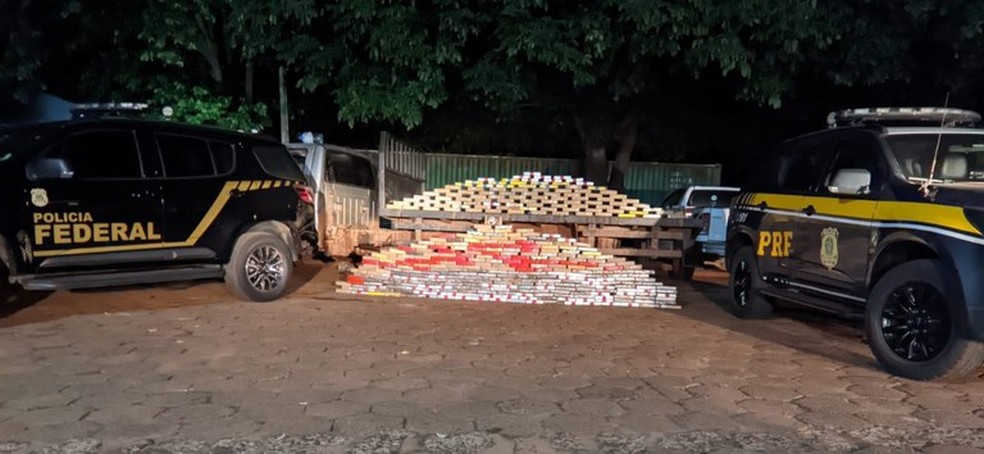 O condutor confessou ter recebido a carga em Corumbá, com a intenção de entregar os tabletes até Campo Grande. — Foto: Reprodução