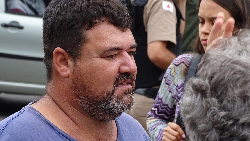 'Vivi de novo', disse Kleyder Carvalho, um dos motoristas dos carros atingidos (Foto: Humberto Trajano/G1)