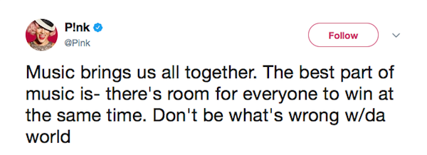 A mensagem de Pink na qual diz amar Christina Aguilera e ter feito as pazes com a amiga (Foto: Twitter)