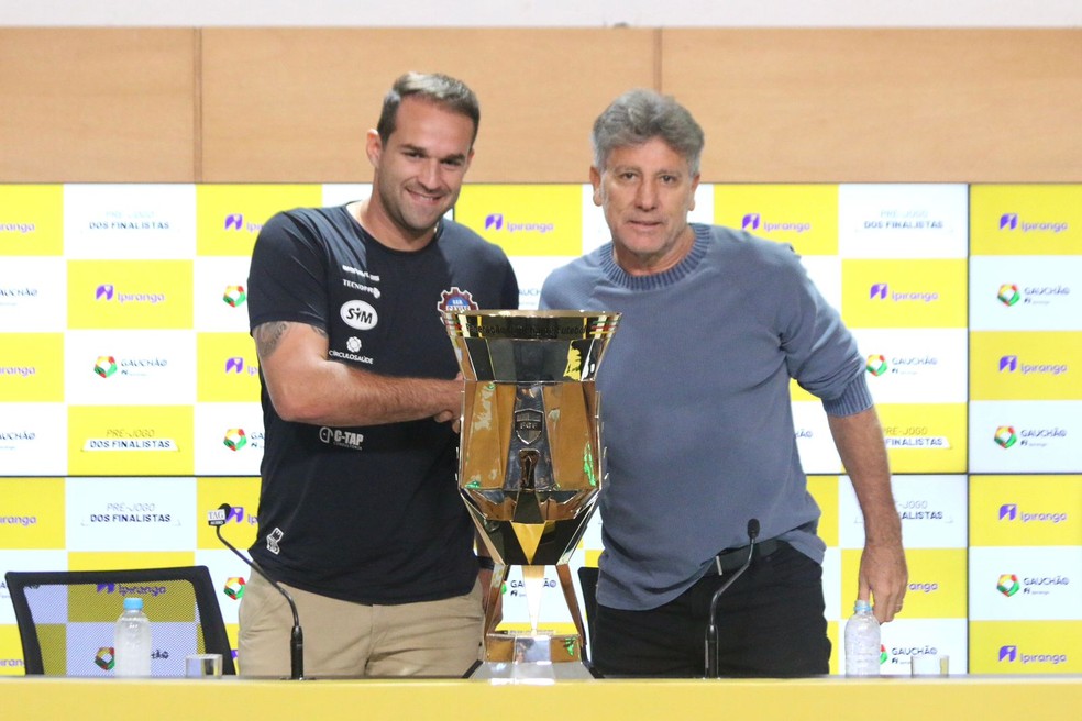 Renato e Thiago Carvalho concederam entrevista antes da final  — Foto: Gabriel Girardon