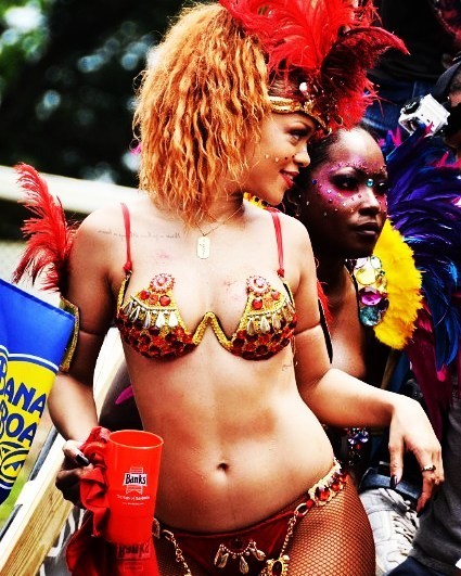 Rihanna no Crop Over Festival 2011 (Foto: Instagram @rihanna.mood/ Reprodução)