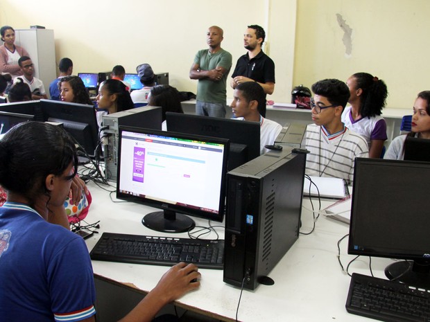 Estudantes devem fazer atualização cadastral até sexta-feira (Foto: Reginaldo Pereira/GOVBA)