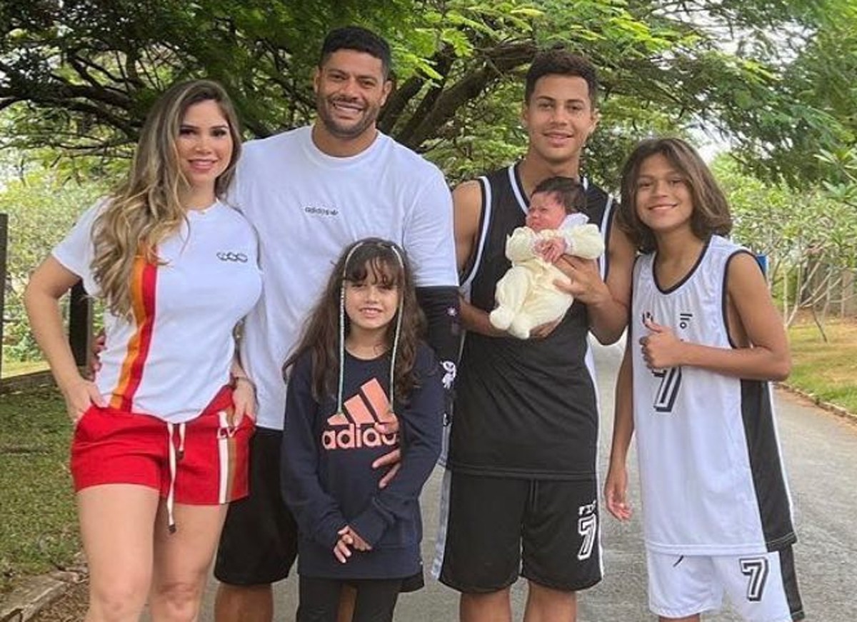 Camila Ângelo, Hulk Paraíba, Zaya, Ian, Tiago e Alice (Foto: Reprodução / Instagram)