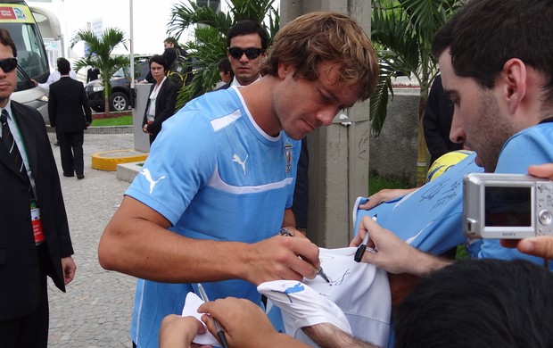 Lugano e Forlán torcem para que Uruguai jogue em Porto Alegre