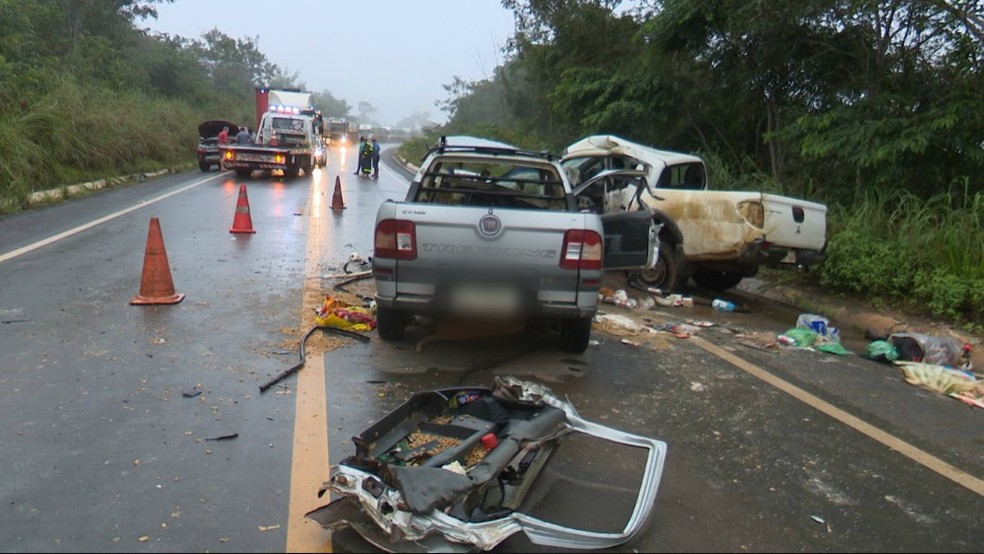 Acidente na BR-364 no Km 43, em Vilhena, deixou quatro mortos.  â€” Foto: Ricardo AraÃºjo/Rede AmazÃ´nica