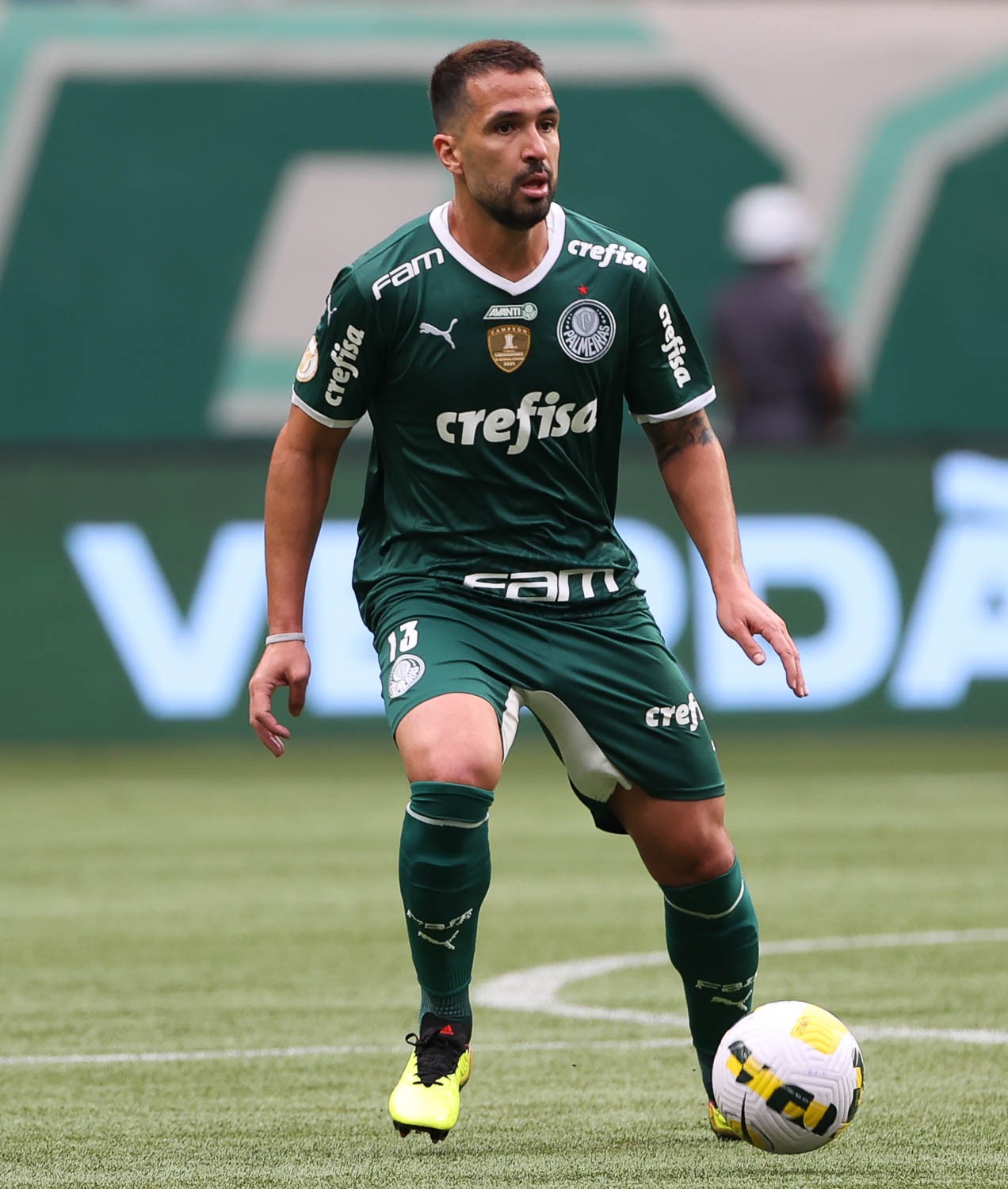 O zagueiro Luan Garcia, jogava no Vasco, em 2016. Hoje, ele veste a camisa do Palmeiras — Foto: Cesar Greco/Palmeiras