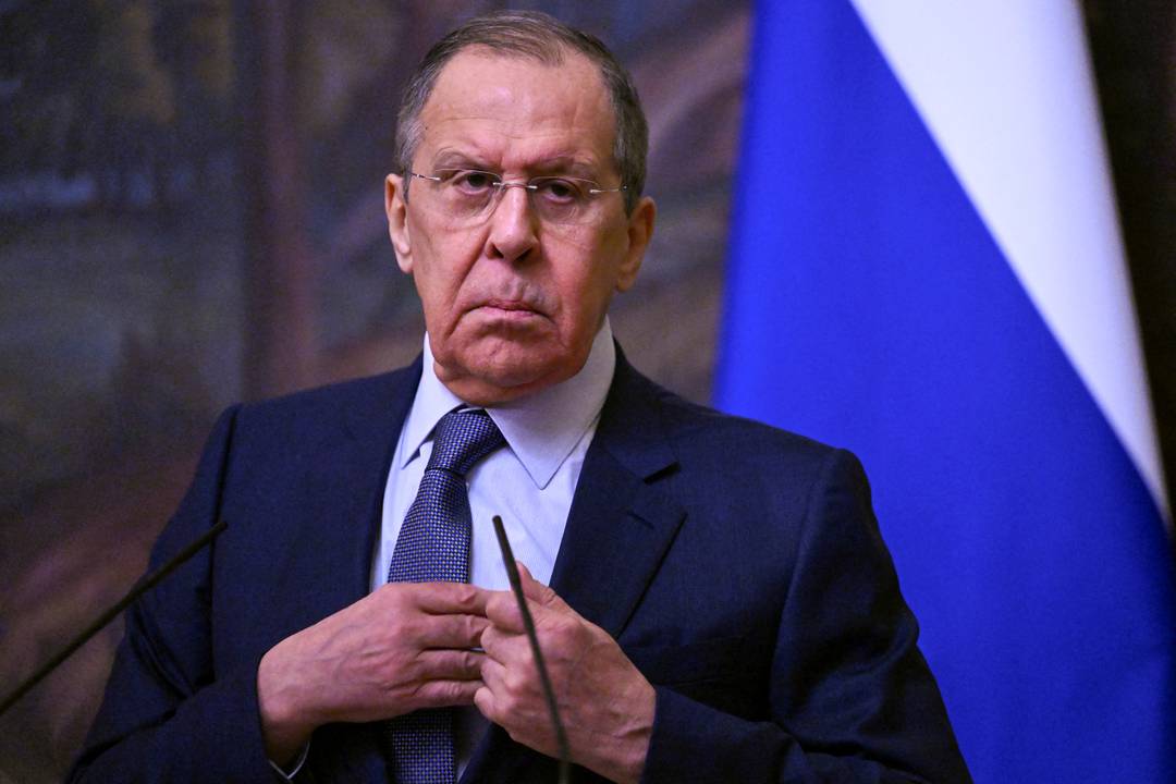  O ministro russo das Relações Exteriores, Sergei Lavrov, durante entrevista coletiva em 24 de março
