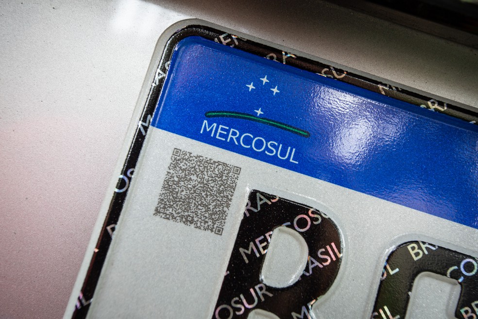 QR Code presente na placa padrão Mercosul — Foto: Fábio Tito/G1