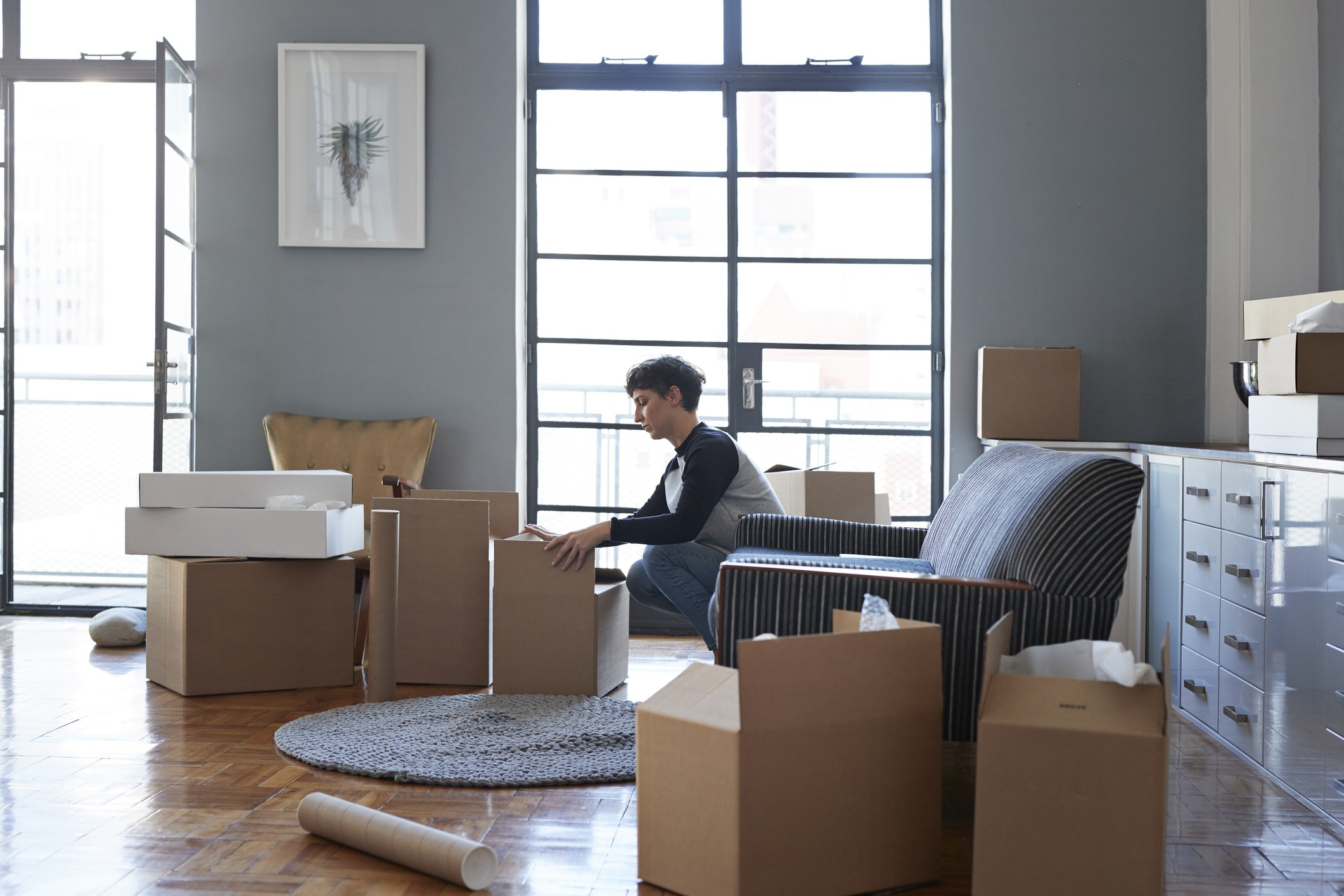 Selecionamos itens essenciais disponíveis na Amazon para você ter no primeiro apartamento (Foto: Getty Images)