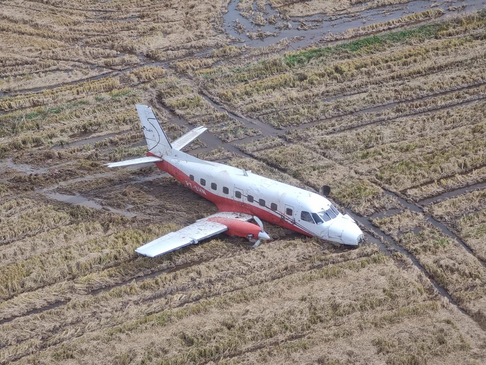 Aeronave caída em lavoura de Eldorado do Sul — Foto: BM/Divulgação