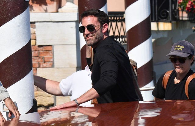 VENICE, ITALY - SEPTEMBER 09: Ben Affleck arrives at the 78th Venice International Film Festival on September 09, 2021 in Venice, Italy. (Photo by Jacopo Raule/Getty Images) (Foto: Getty Images)