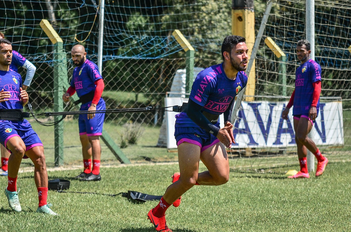 Alex Ruan projeta partida entre Brusque e Barra e pede apoio da torcida ...