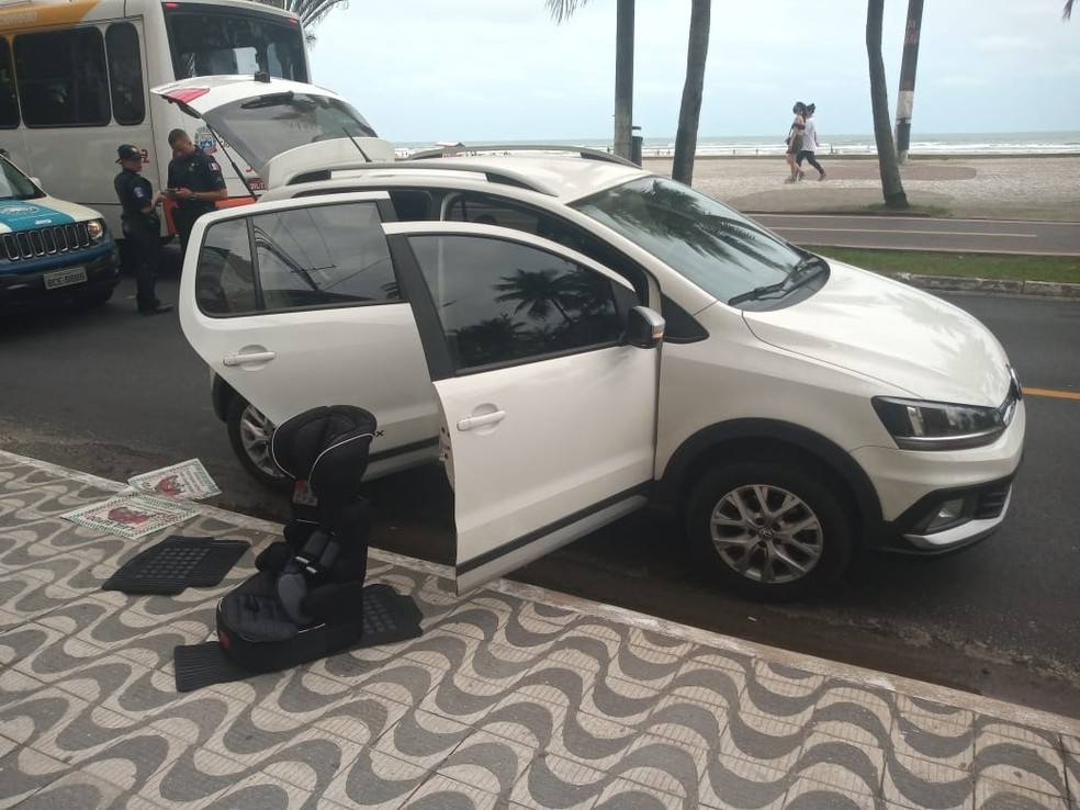 Carro em que o suspeito estava foi localizado pelo sistema de monitorado de Praia Grande — Foto: Divulgação/Prefeitura de Praia Grande