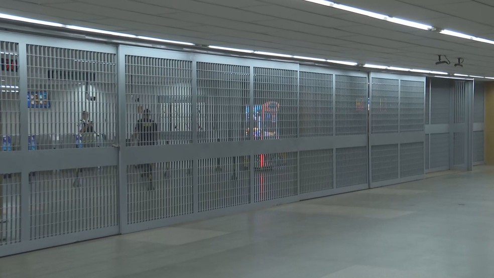 Metrô não funciona na manhã desta terça-feira (28), no DF — Foto: TV Globo/Reprodução