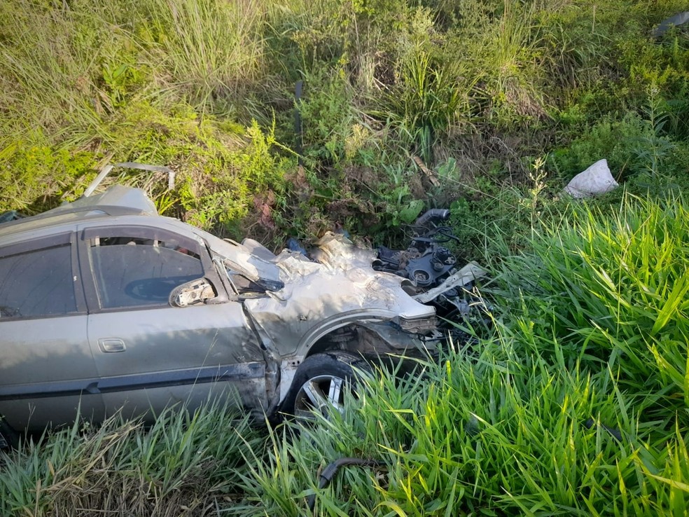 Funcionária de universidade é esfaqueada e atropelada por ex-marido dentro de campus em Irati — Foto: Divulgação/PM