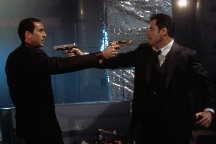 Nicholas Cage e John Travolta em cena de A Outra Face (1997) (Foto: Reprodução)