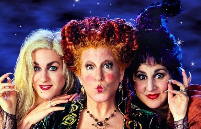 Bette Midler, Sarah Jessica Parker e Kathy Najimy em “Abracadabra” (Foto: Divulgação )