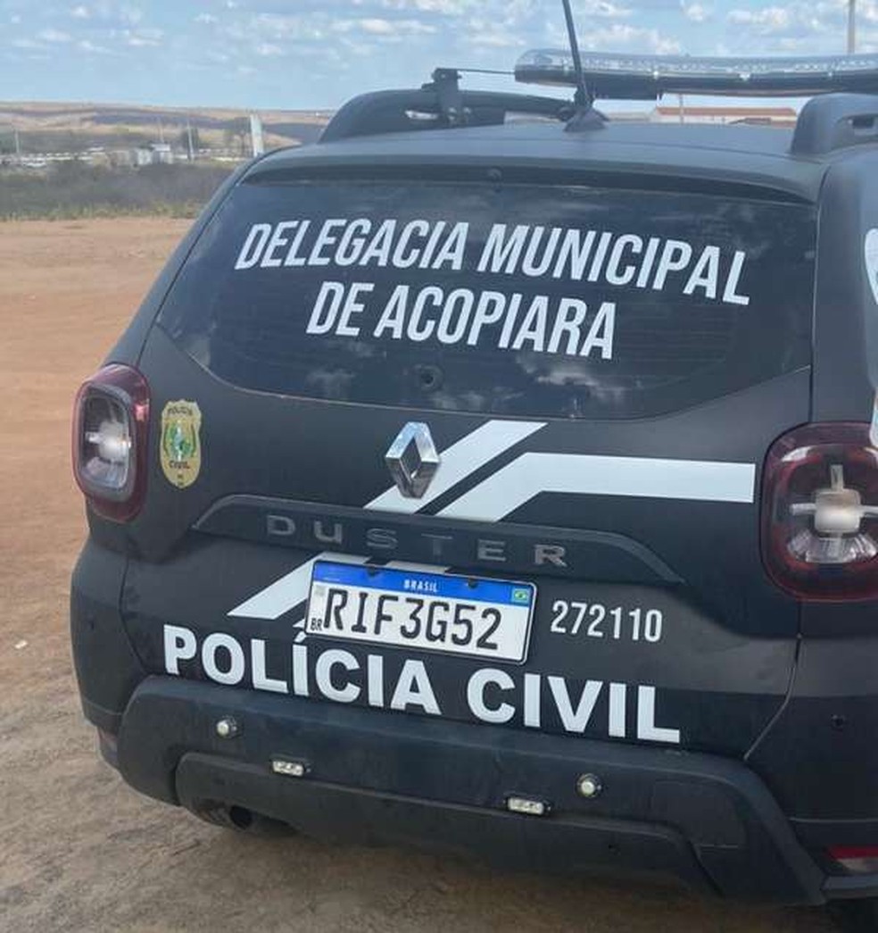 Polícia Civil prende homem suspeito de ameaçar a ex com ferramenta agrícola para reatar casamento em Acopiara, no interior do Ceará. — Foto: Polícia Civil/ Divulgação